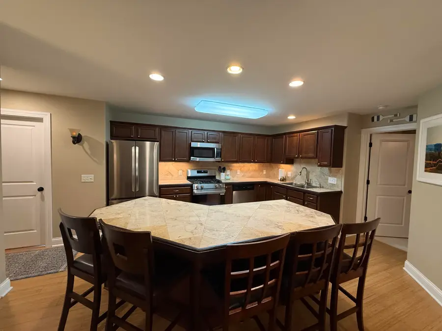 833 Hudson Trl, Lake Geneva, WI 53147 - #2