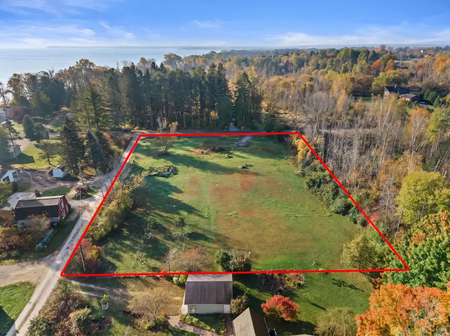 1960 W Pebble Beach Rd, Cedar Grove, WI 53013 - #2
