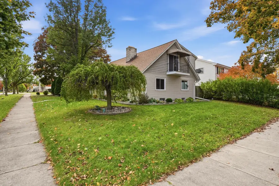 9045 W Butler Pl, Milwaukee, WI 53225 - #3