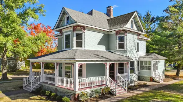 543 Madison St, Lake Geneva, WI 53147