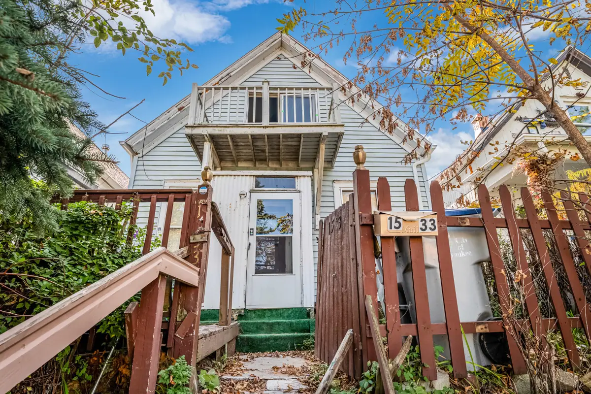 1533 E North Ave, Milwaukee, WI 53202 - #1