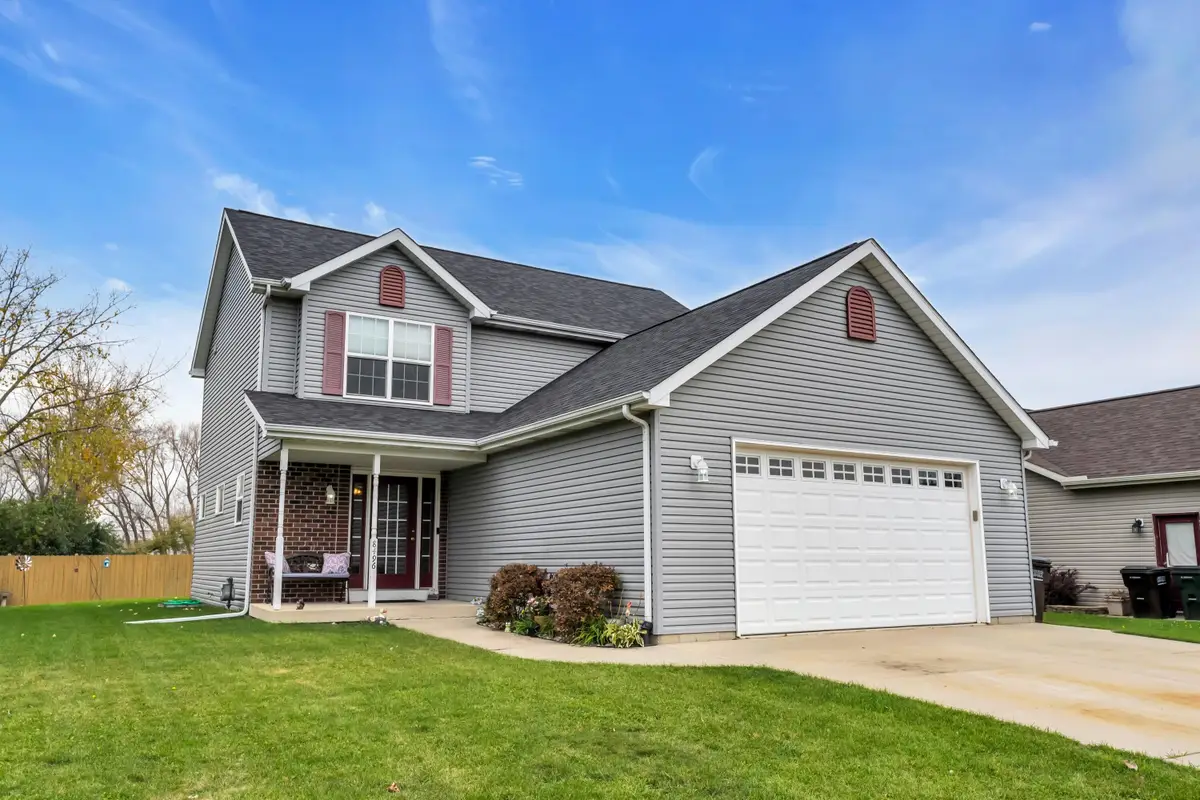8496 Westbrook Dr, Sturtevant, WI 53177 - #1