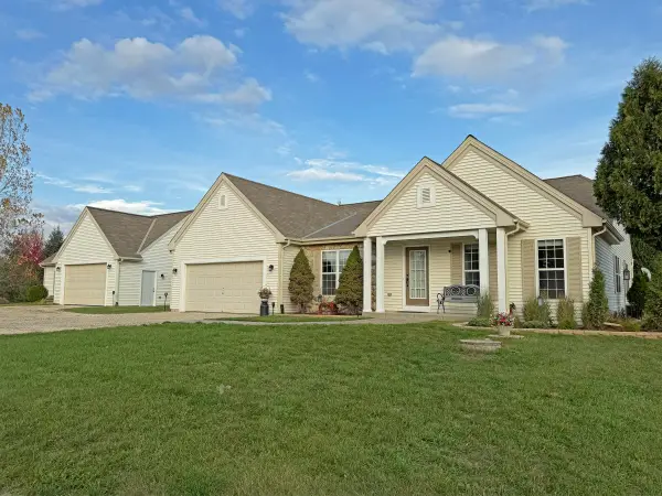 8440 Fairview Dr, Wayne, WI 53002