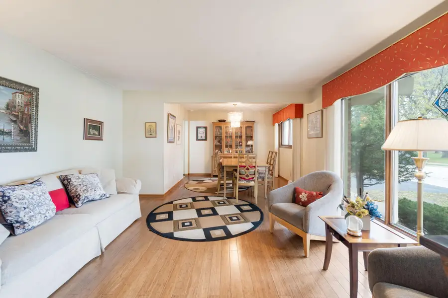 1934 W Edward Ln, Glendale, WI 53209 - #2