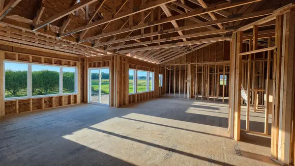322 Sandstone St, Slinger, WI 53086