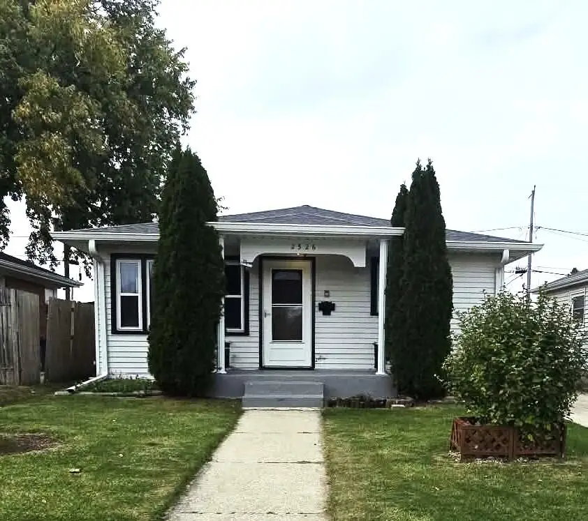 2526 Maple Grove Ave, Racine, WI 53404 - #1