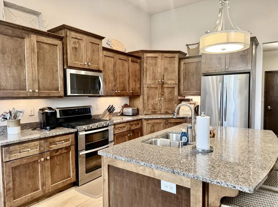 809 Conifer Ct, Waukesha, WI 53188 - #2