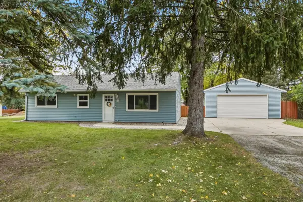 W160N9645 Colonial Dr, Germantown, WI 53022