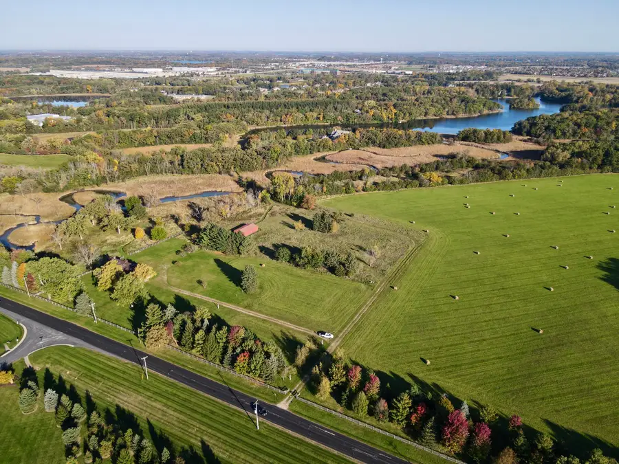 35652 Genesee Lake Rd, Summit, WI 53066 - #2