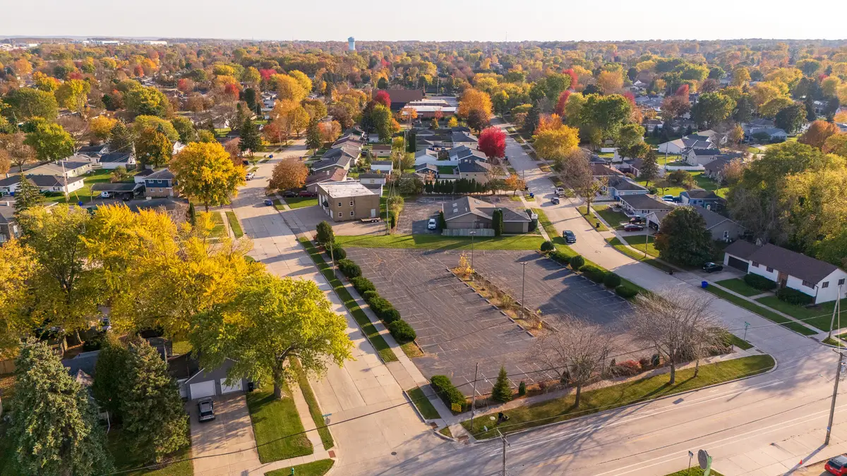 2136 E Newberry St, Appleton, WI 54915 - #1