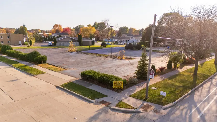 2136 E Newberry St, Appleton, WI 54915 - #2