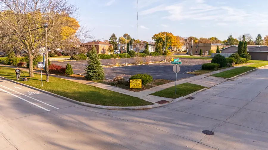 2136 E Newberry St, Appleton, WI 54915 - #3