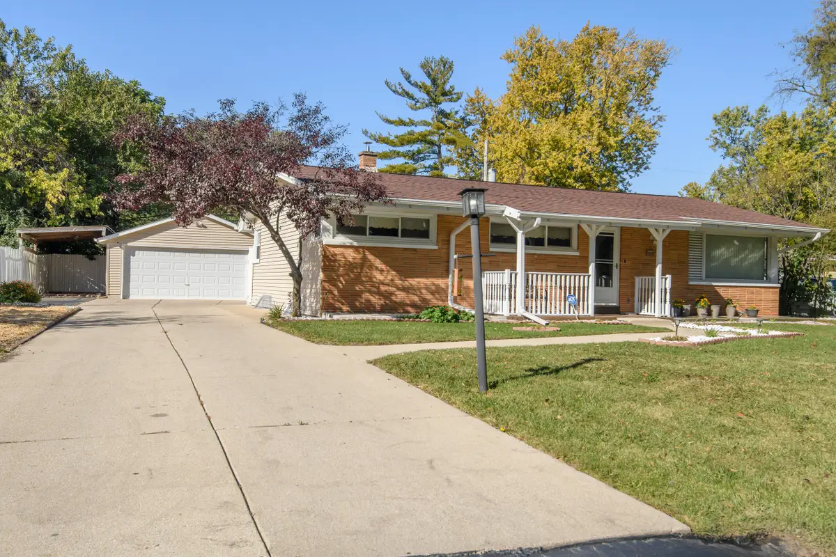 7823 53rd St St N, Milwaukee, WI 53223 - #1