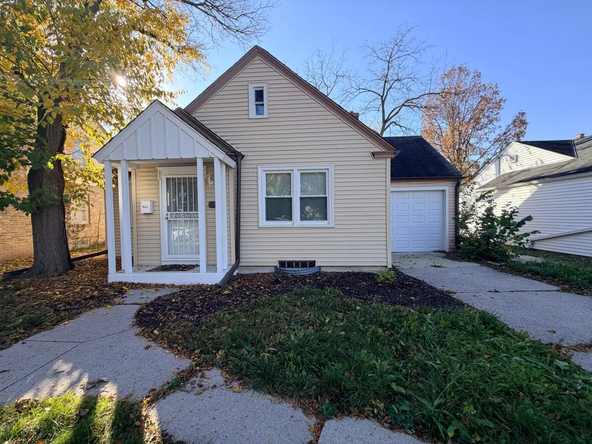 4229 W Luscher Ave, Milwaukee, WI 53209 - #1