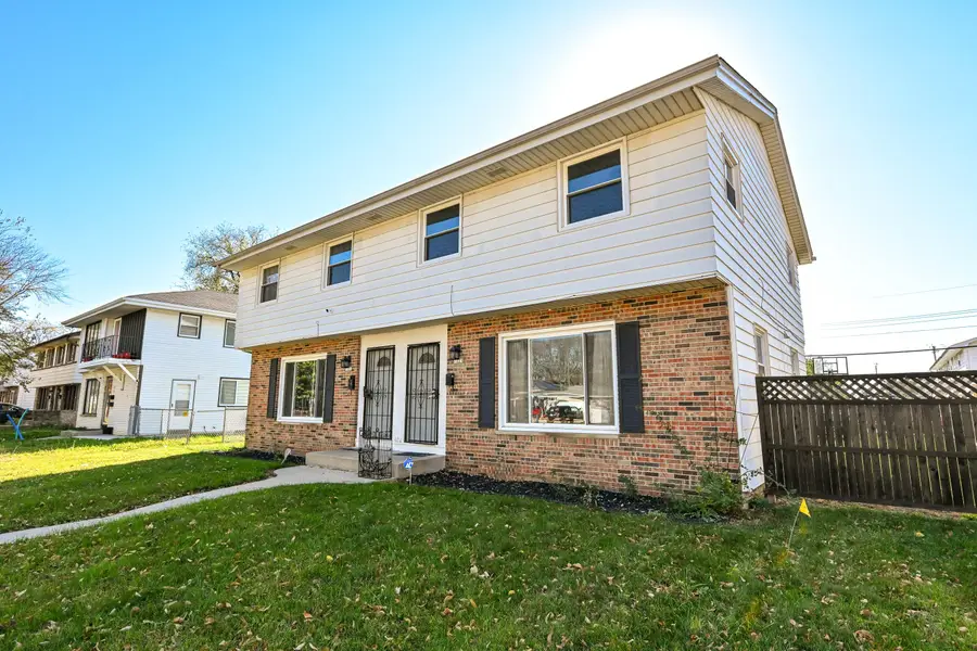 7221 W Brentwood Ave, Milwaukee, WI 53223 - #3