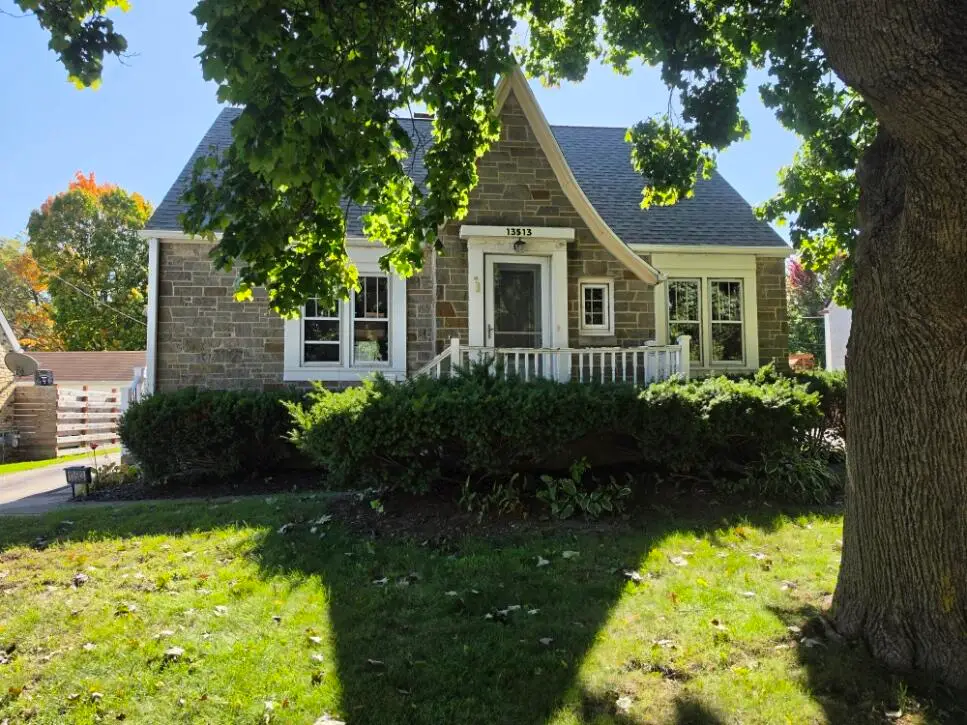 13513 W Greenfield Ave, New Berlin, WI 53151 - #1