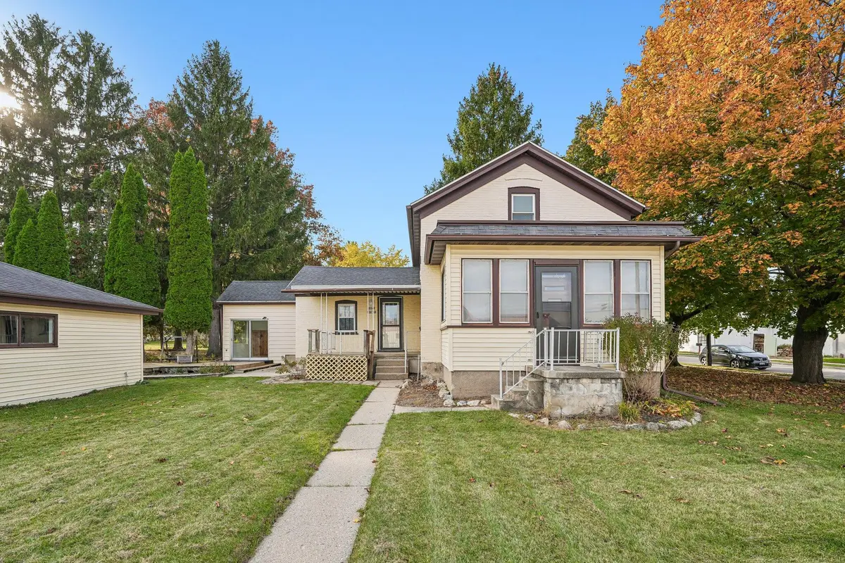 W208N16749 S. Center St, Jackson, WI 53037 - #1