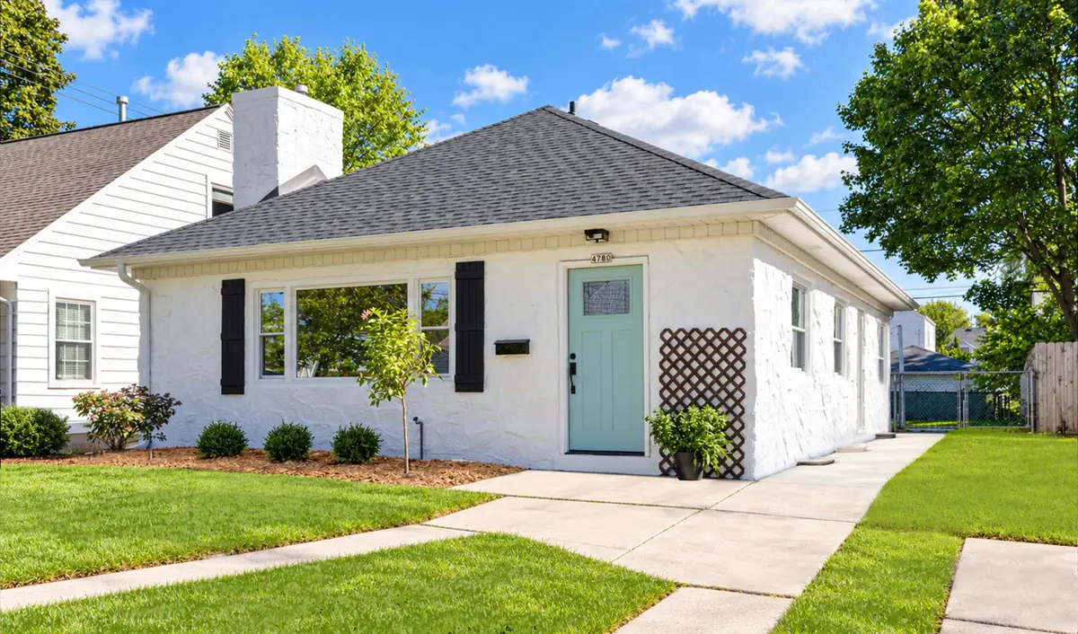 4780 N Diversey Blvd, Milwaukee, WI 53211 - #1