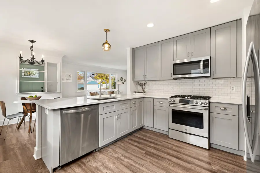 4780 N Diversey Blvd, Milwaukee, WI 53211 - #3