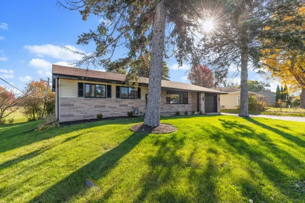 1858 East Dr, East Troy, WI 53120
