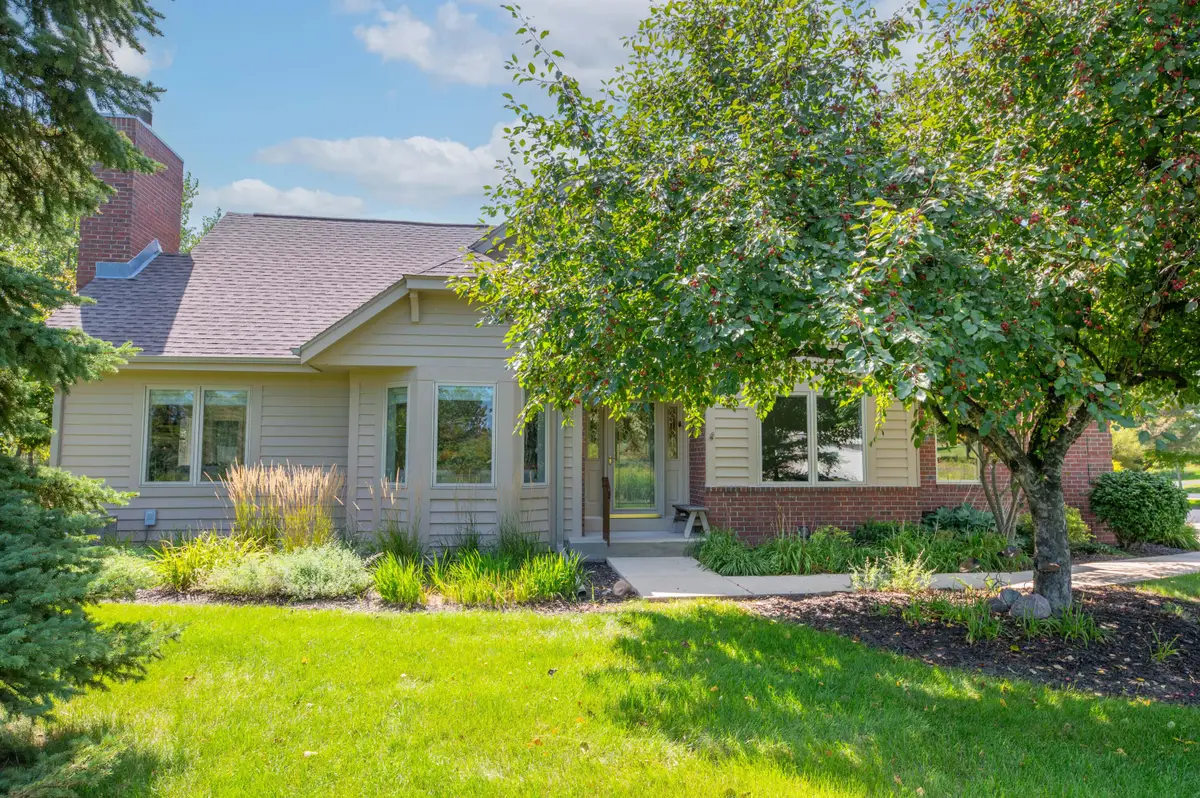 10820 N Essex Dr, Mequon, WI 53092 - #1