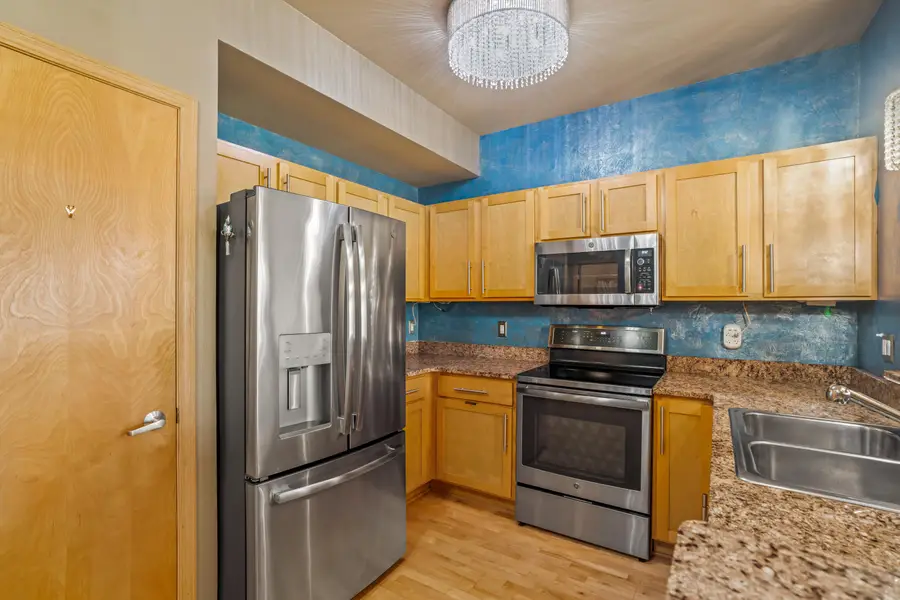 2121 S Kinnickinnic Ave, Milwaukee, WI 53207 - #2