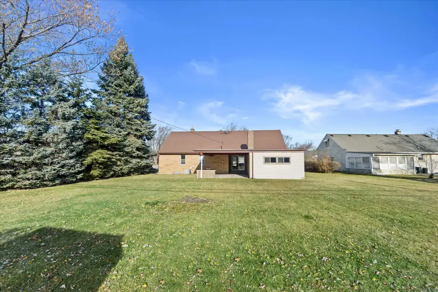 7921 W Whitaker Ave, Greenfield, WI 53220 - #2