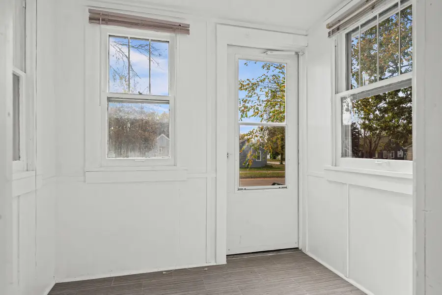 2207 Park Ave, La Crosse, WI 54601 - #3