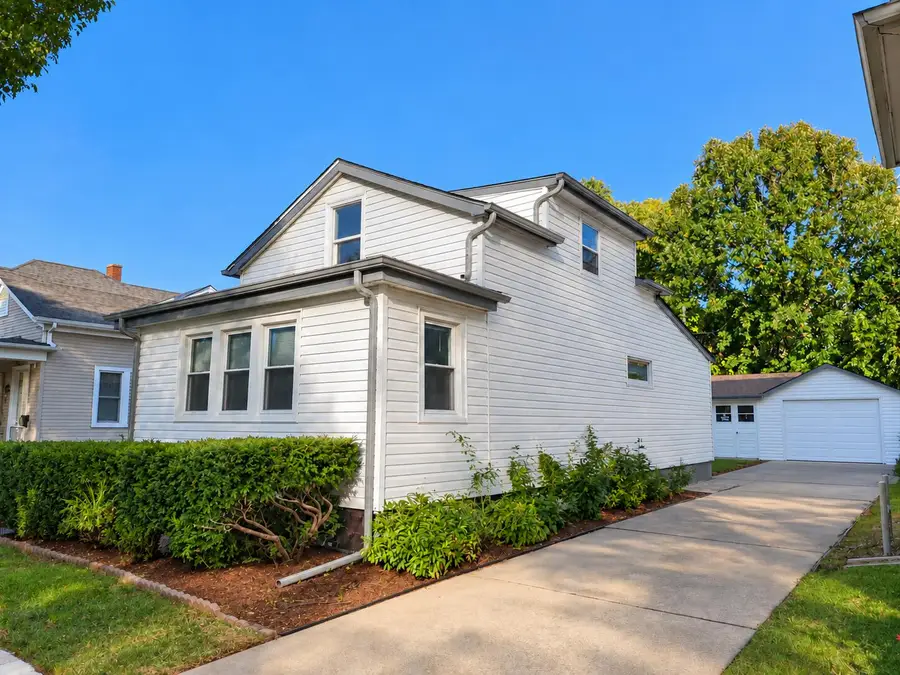 1437 Park Ave, Racine, WI 53403 - #2