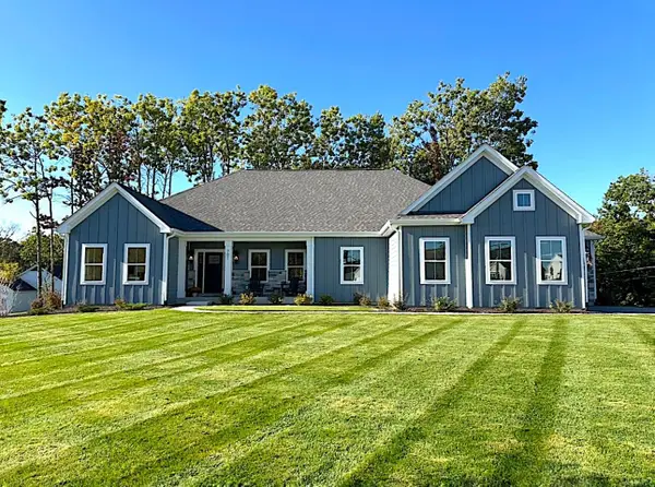 701 Wild Ridge Dr, Lake Geneva, WI 53147