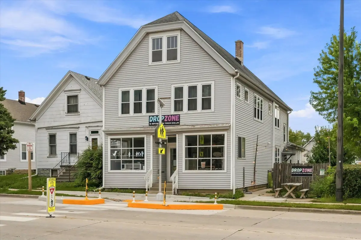 1411 Rawson Ave, South Milwaukee, WI 53172 - #1