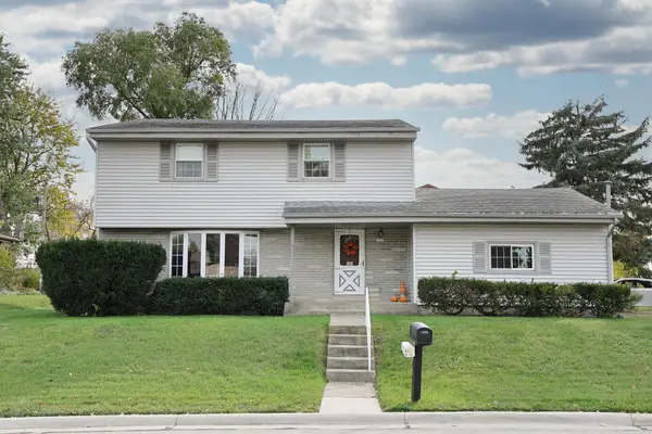 1833 Oak St, South Milwaukee, WI 53172