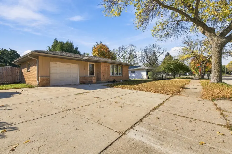 2267 W Grange Ave, Milwaukee, WI 53221 - #2