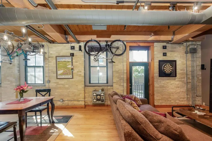 1818 N Water St, Milwaukee, WI 53202 - #3