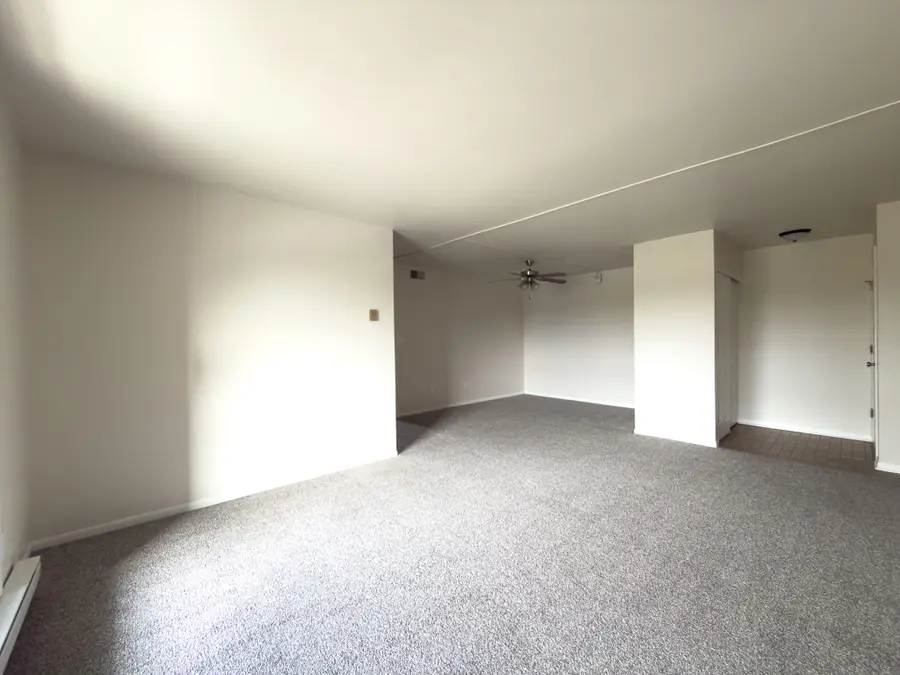 9002 W Lisbon Ave, Milwaukee, WI 53222 - #2