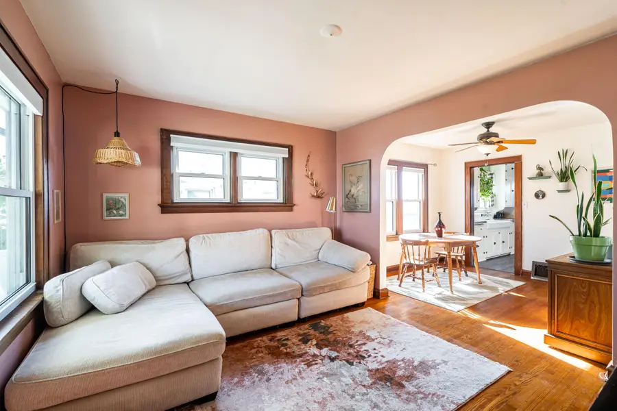 4133 S 3rd St, Milwaukee, WI 53207 - #3