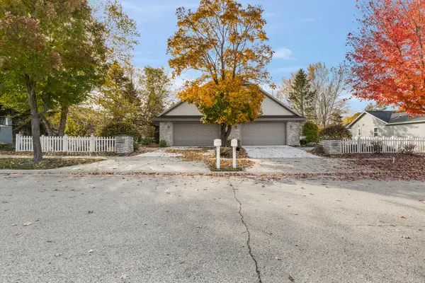 611 W Prospect St, Hartford, WI 53027