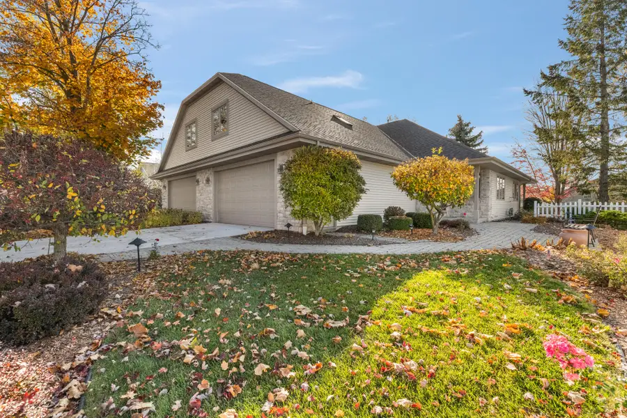 611 W Prospect St, Hartford, WI 53027 - #2