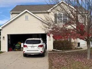 1588 Squash Ct, Oconomowoc, WI 53066