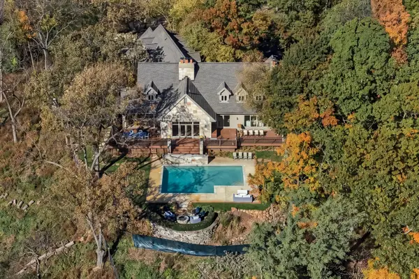 N2005 N Lake Shore Dr, Fontana, WI 53125