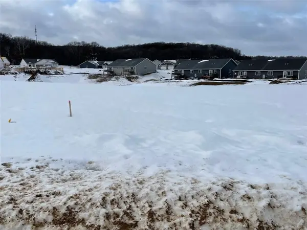 5036 Timber Bluff Drive, Eau Claire, WI 54701