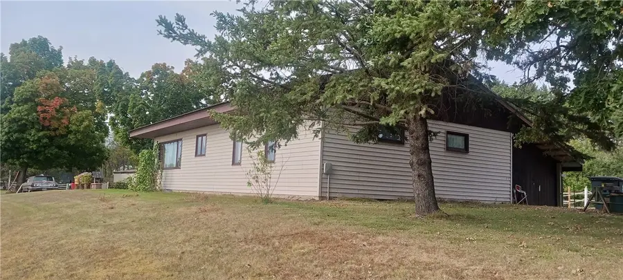 S1131 Knabe Road, Nelson, WI 54756 - Image #2