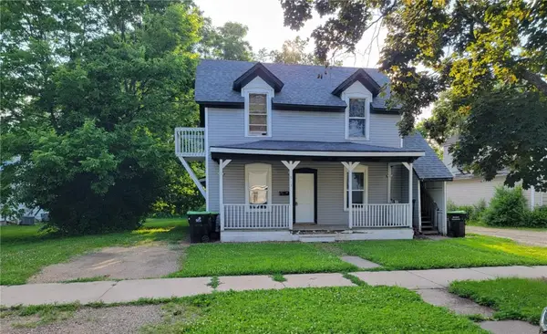 913 8th Street E #1 & 2, Menomonie, WI 54751