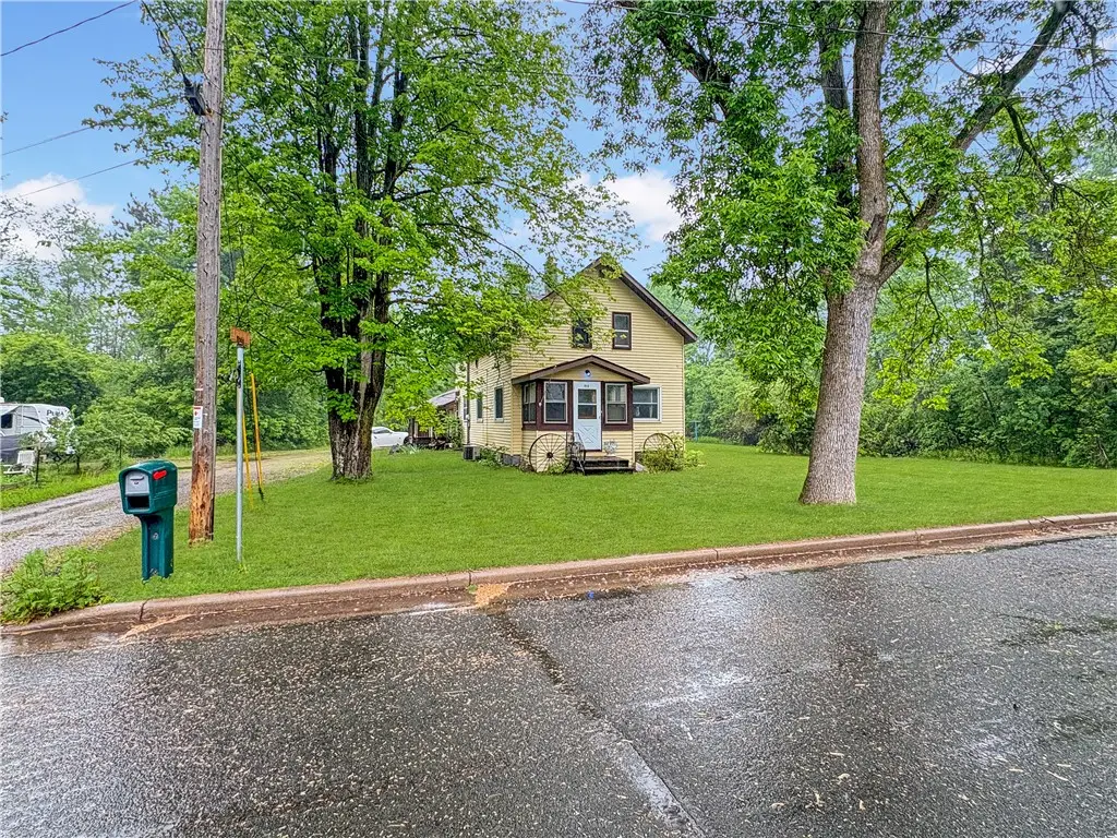 711 Cleveland Avenue W, Ladysmith, WI 54848 - Image #1