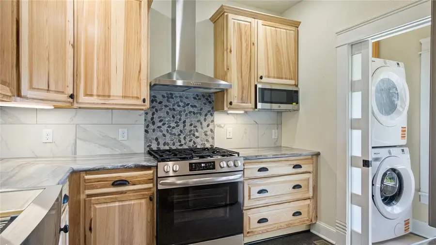 618 E Worden Avenue, Ladysmith, WI 54848 - Image #2