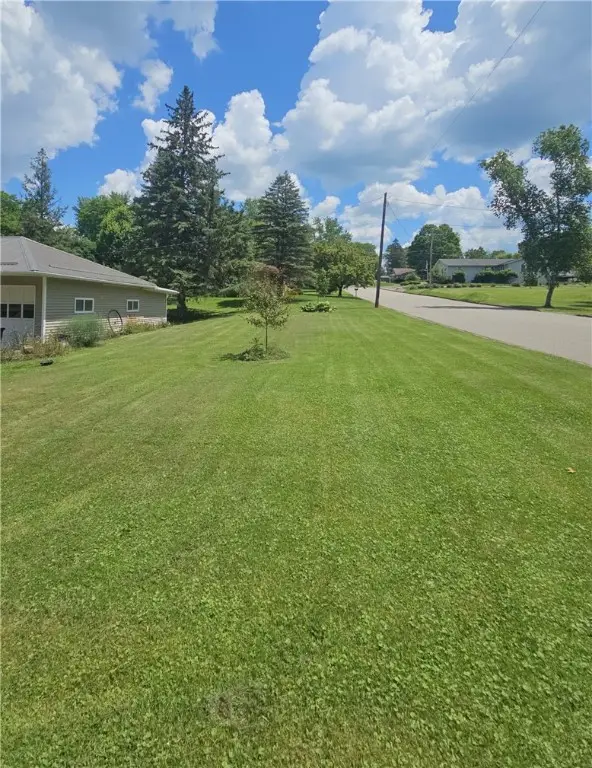 105 Court Street, Neillsville, WI 54456 - Image #3