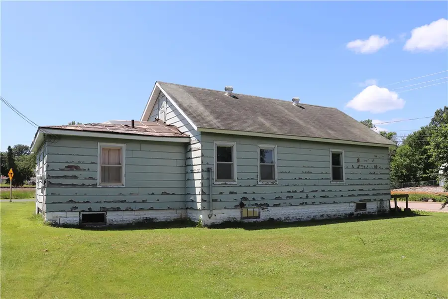 218 E Main Street, Fairchild, WI 54741 - Image #2