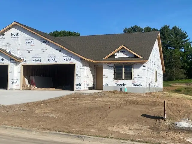 5121 Maple Leaf Path, Eau Claire, WI 54703 - #1