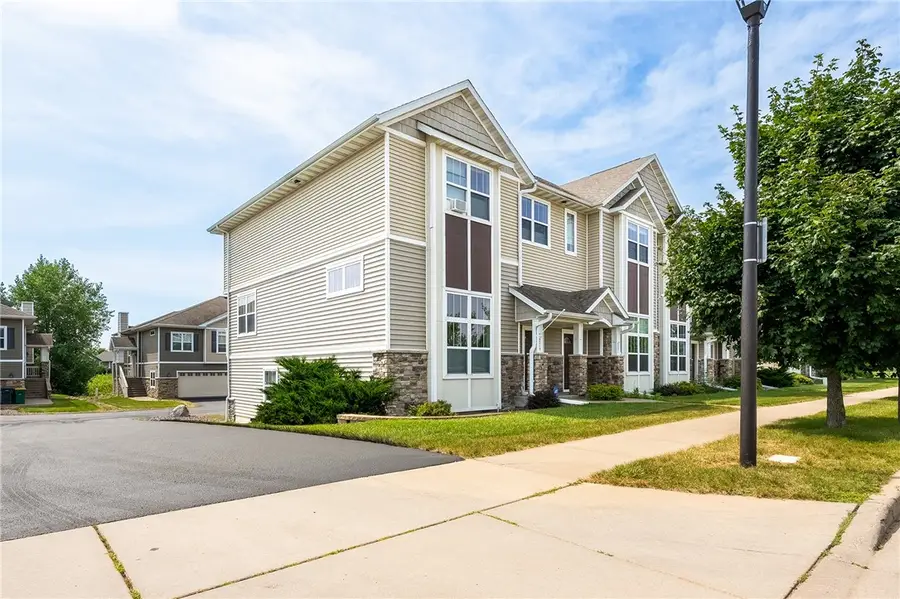 5221 Stonewood Drive, Eau Claire, WI 54703 - Image #3