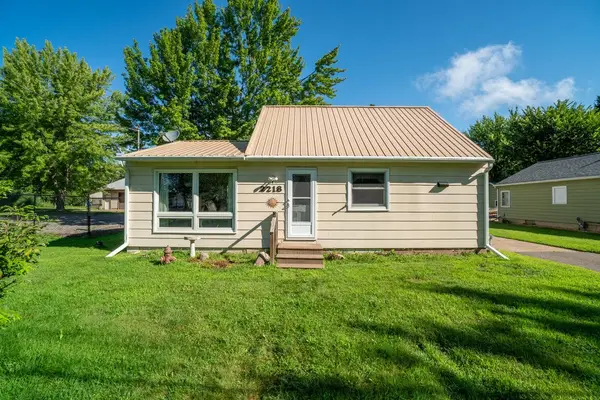 2218 Fenner Avenue, Eau Claire, WI 54703